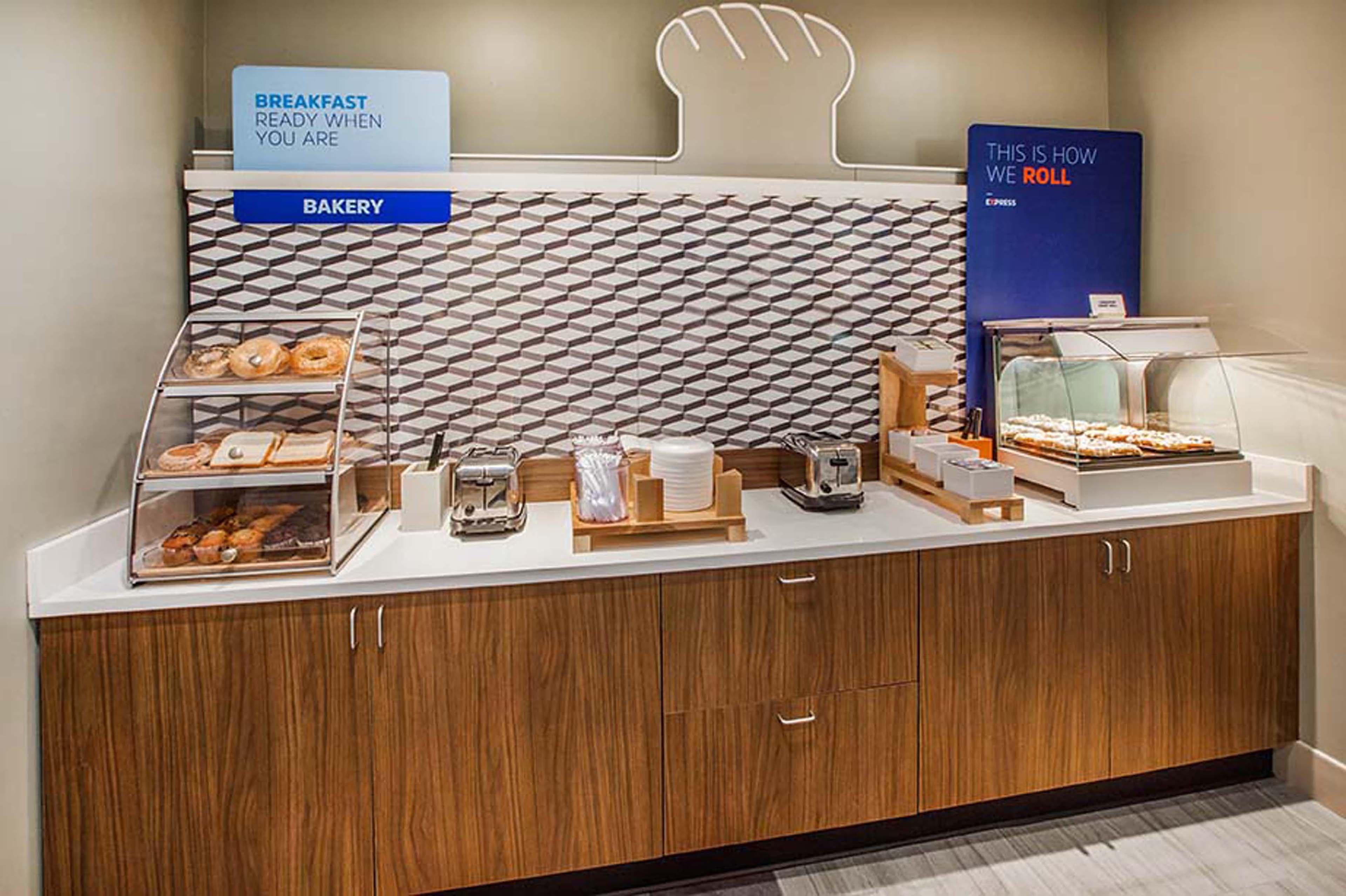Holiday Inn Express Hotel & Suites Atlanta Buckhead By Ihg Exteriér fotografie