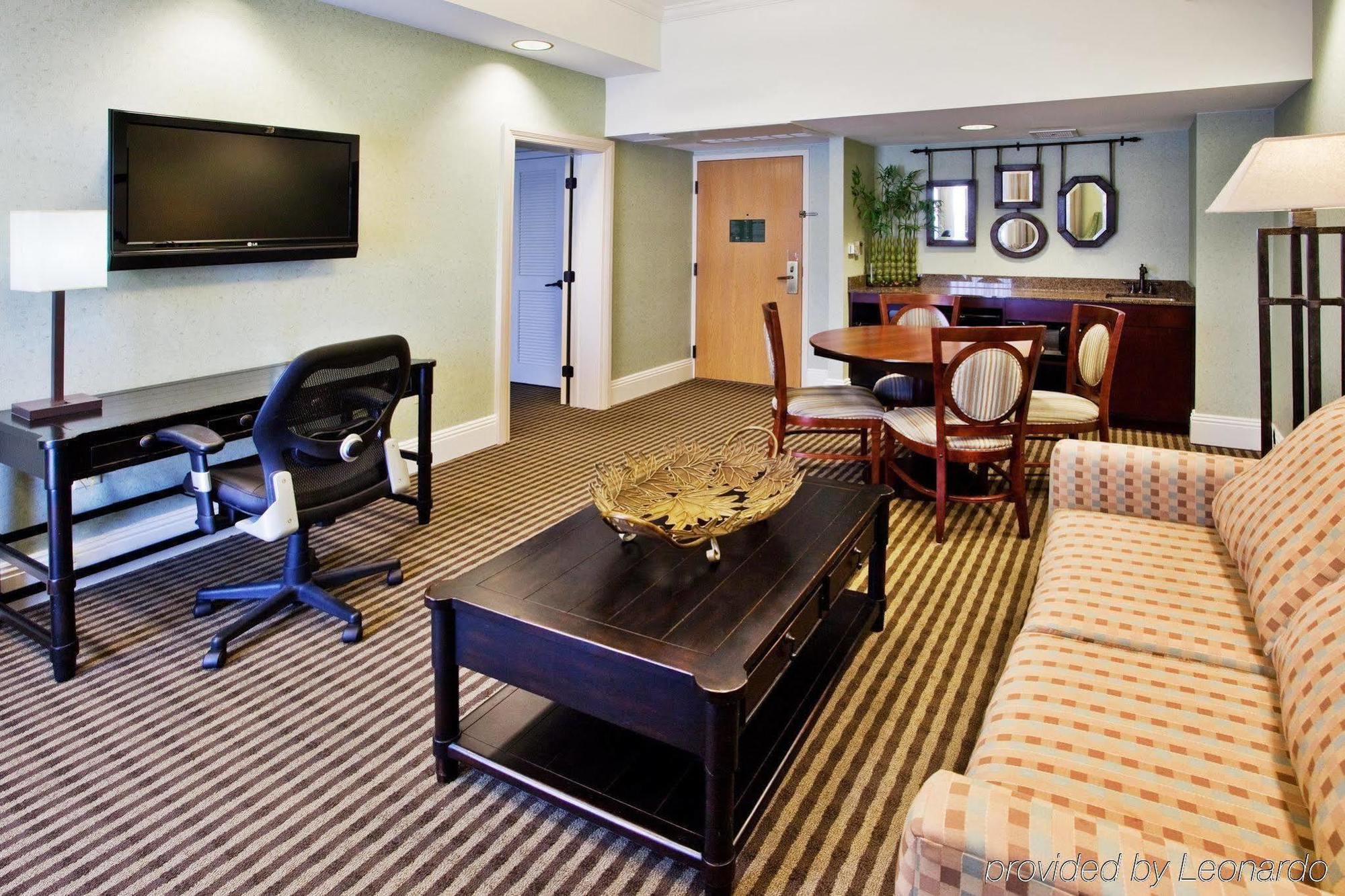 Holiday Inn Express Hotel & Suites Atlanta Buckhead By Ihg Exteriér fotografie