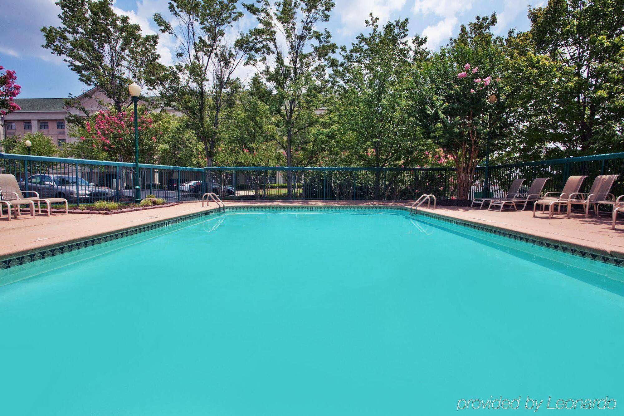 Holiday Inn Express Hotel & Suites Atlanta Buckhead By Ihg Exteriér fotografie